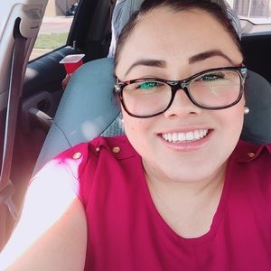 Meet your Posher, Stephanie